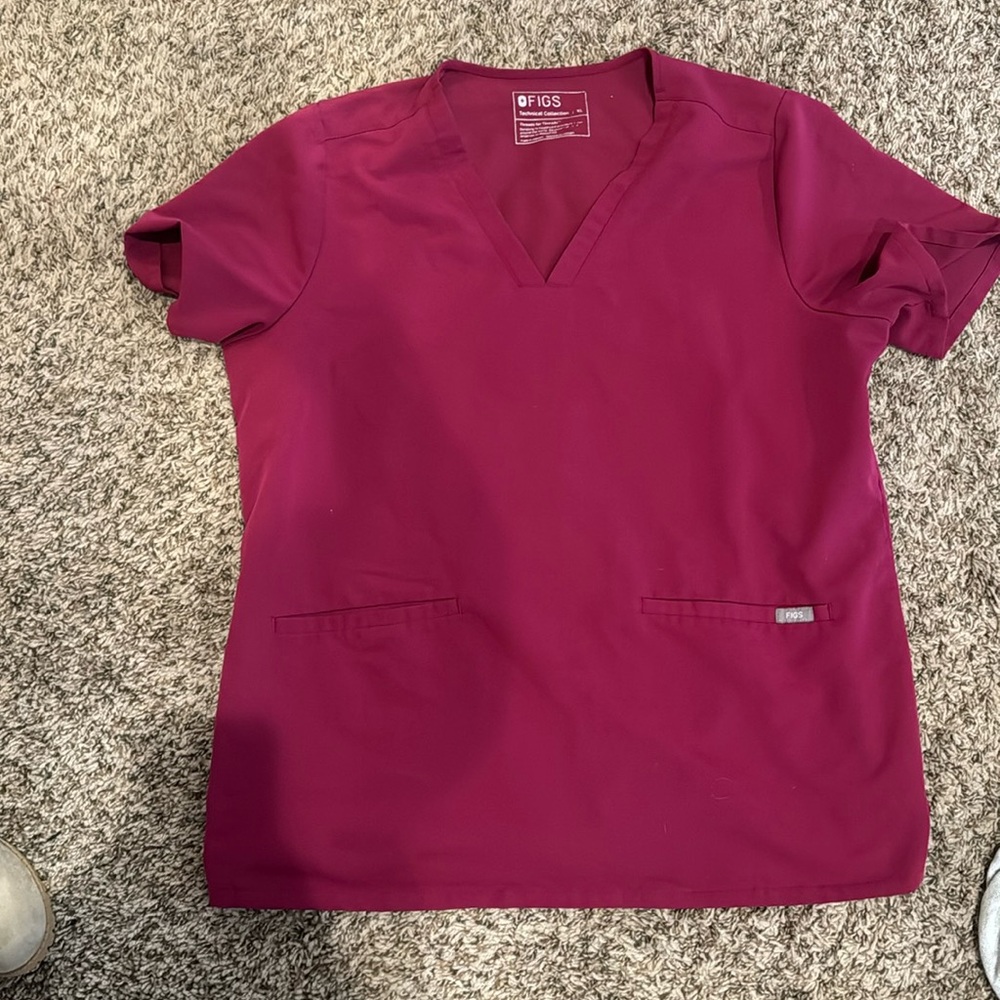 Figs Cargo Scrub Top
